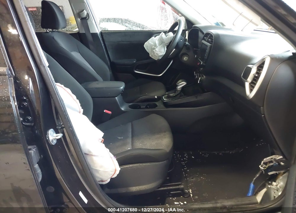 2023 KIA SOUL LX VIN: KNDJ23AU3P7872840