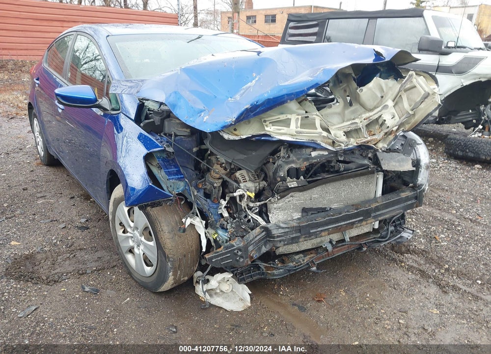 2017 KIA FORTE VIN: 3KPFK4A77HE135616