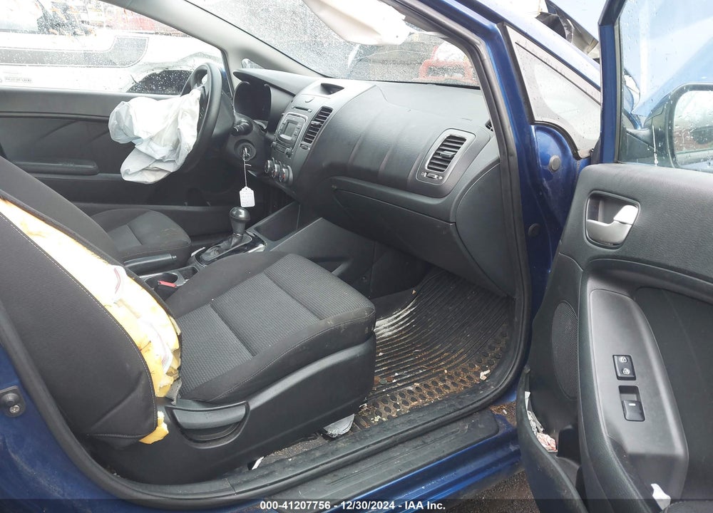 2017 KIA FORTE VIN: 3KPFK4A77HE135616