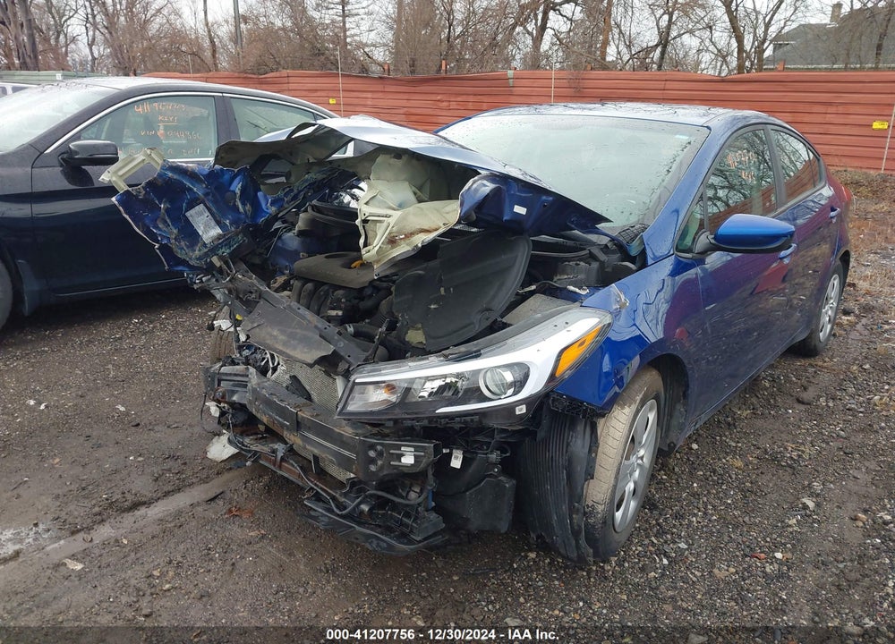 2017 KIA FORTE VIN: 3KPFK4A77HE135616