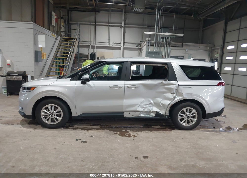 2022 KIA CARNIVAL MPV LX SEAT PACKAGE VIN: KNDNB4H34N6149277