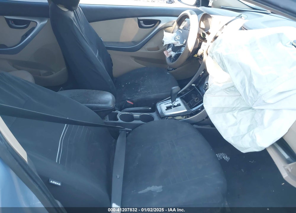 2011 HYUNDAI ELANTRA VIN: KMHDH4AE5BU157557