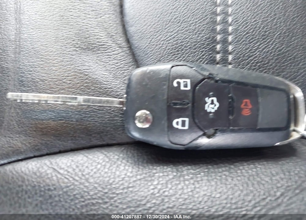 2015 FORD FUSION SE VIN: 3FA6P0HD7FR110815