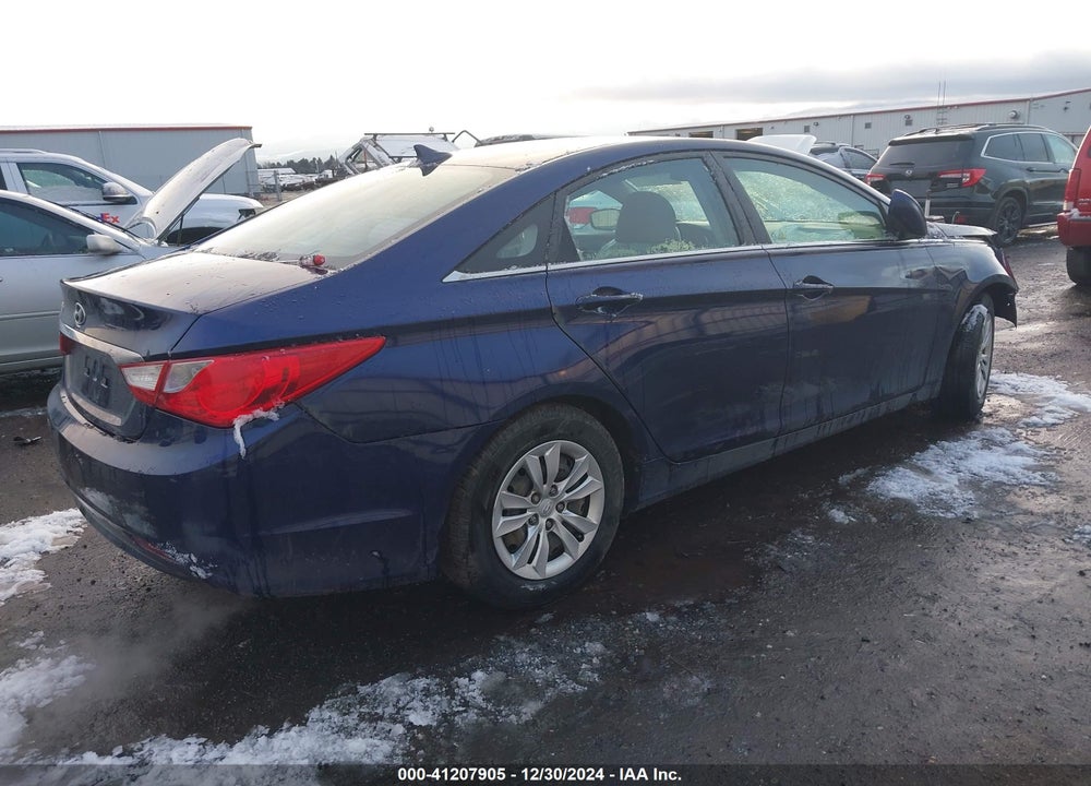 2011 HYUNDAI SONATA VIN: 5NPEB4AC5BH051757