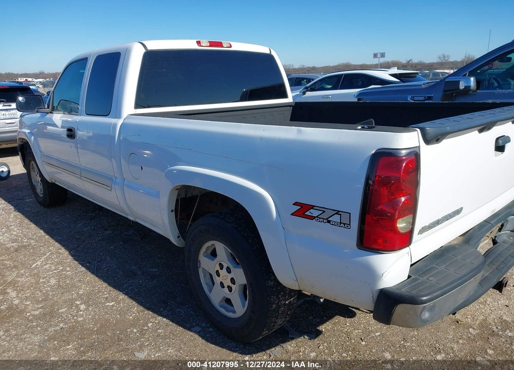 2005 CHEVROLET SILVERADO 1500 Z71 VIN: 1GCEK19B05E252304