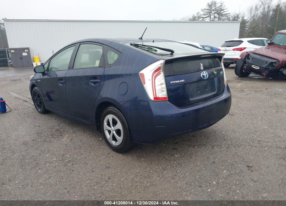 2013 TOYOTA PRIUS TWO VIN: JTDKN3DU8D1635878