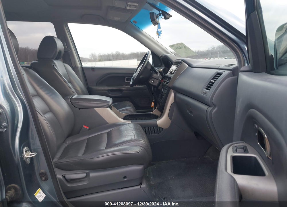 2006 HONDA PILOT EX-L VIN: 5FNYF18586B002791