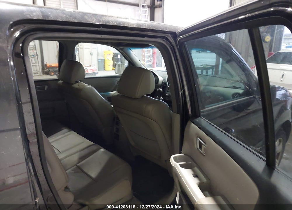 2014 HONDA PILOT EX-L VIN: 5FNYF4H65EB036471