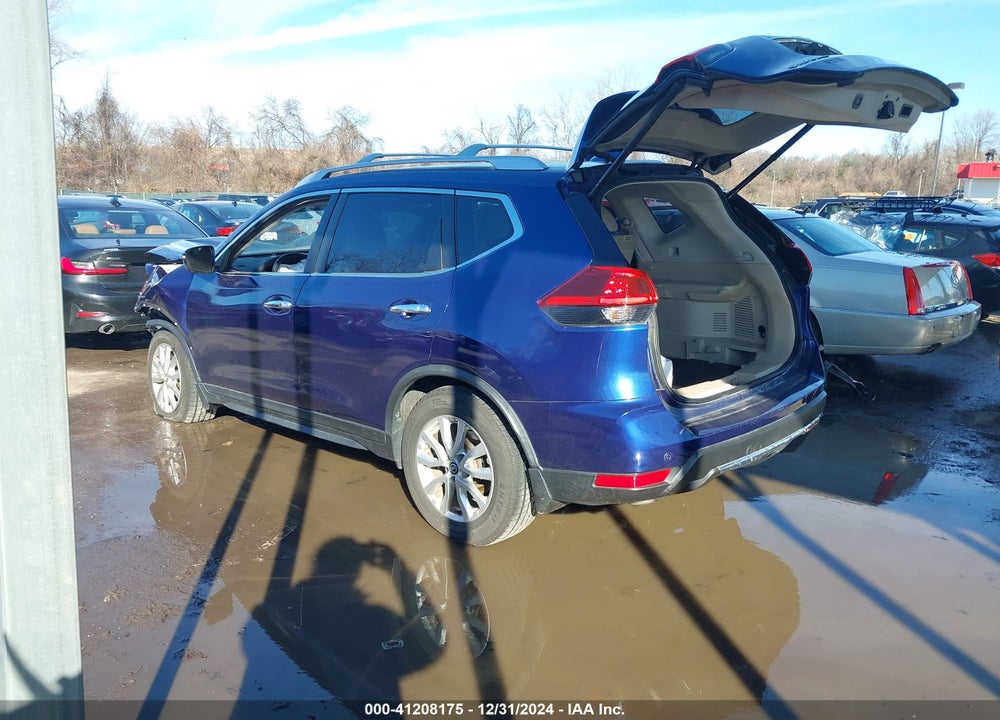 2020 NISSAN ROGUE SV FWD VIN: JN8AT2MT3LW035388