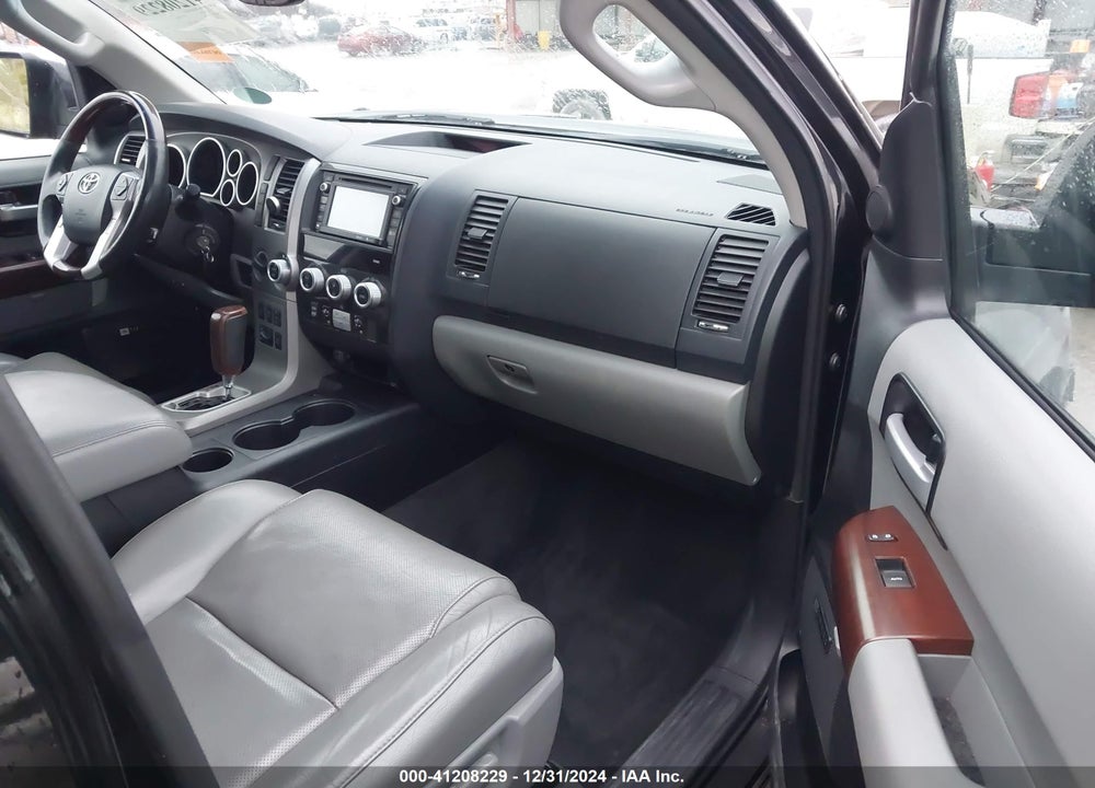 2014 TOYOTA SEQUOIA PLATINUM 5.7L V8 VIN: 5TDDW5G17ES096760