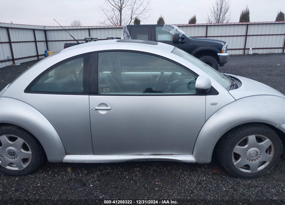 2000 VOLKSWAGEN NEW BEETLE GLX VIN: 3VWDD21C6YM469268