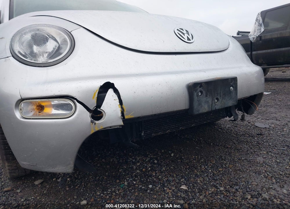 2000 VOLKSWAGEN NEW BEETLE GLX VIN: 3VWDD21C6YM469268