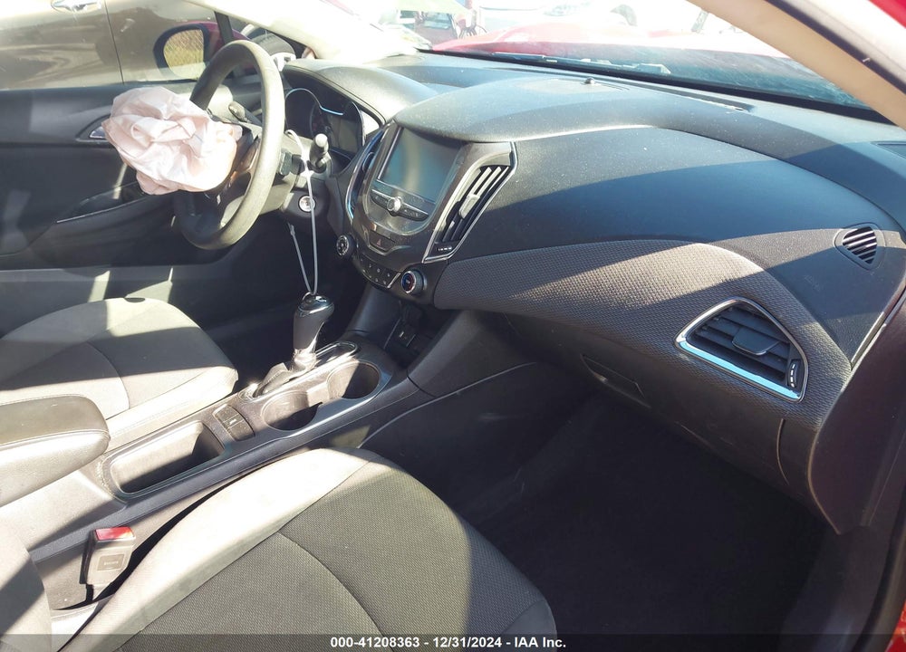 2017 CHEVROLET CRUZE VIN: 1G1BE5SM5H7102218