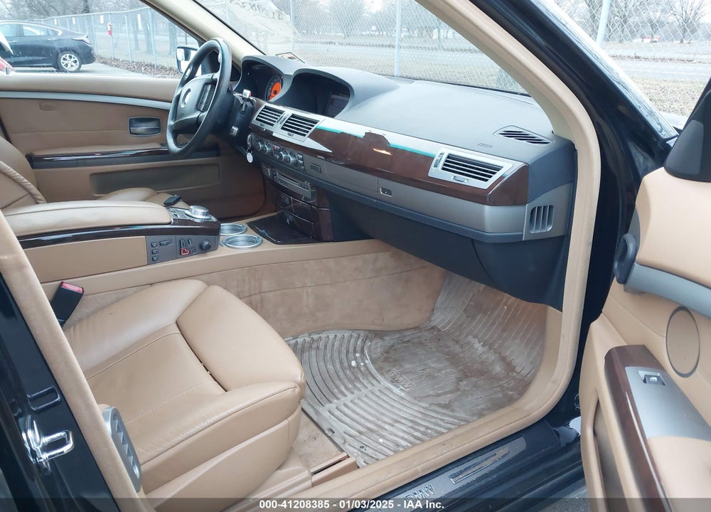 2007 BMW 750LI VIN: WBAHN83597DT69529