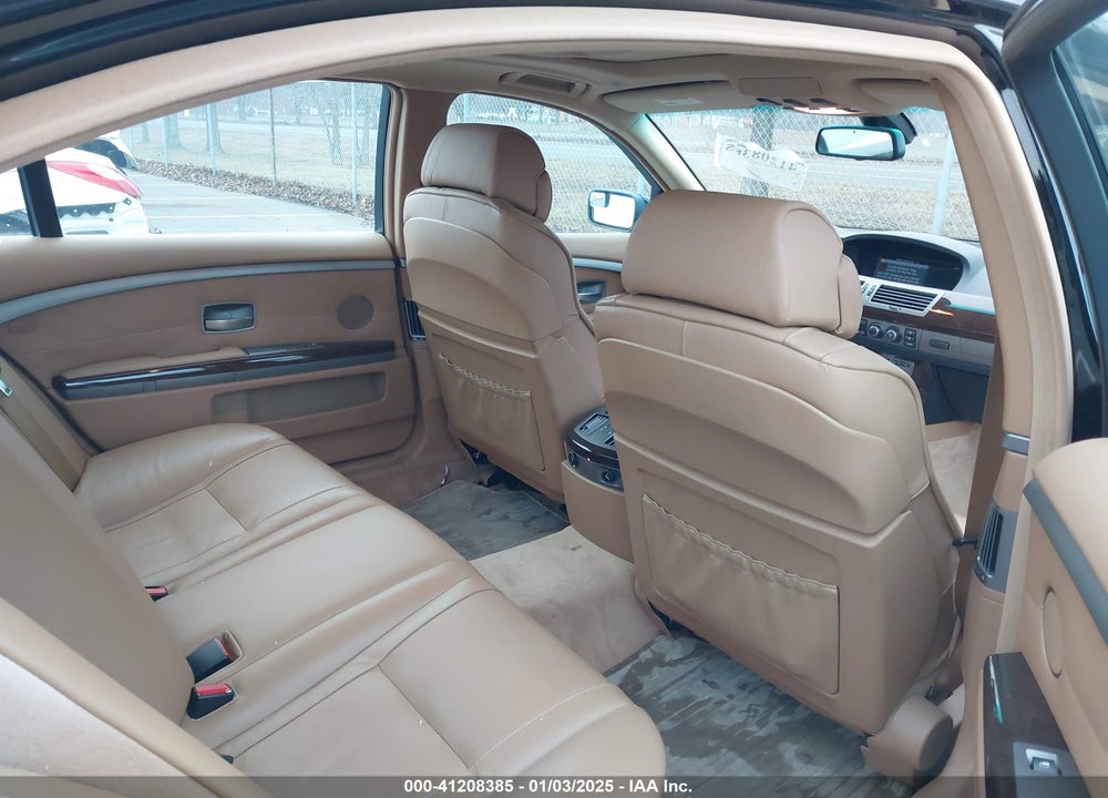 2007 BMW 750LI VIN: WBAHN83597DT69529