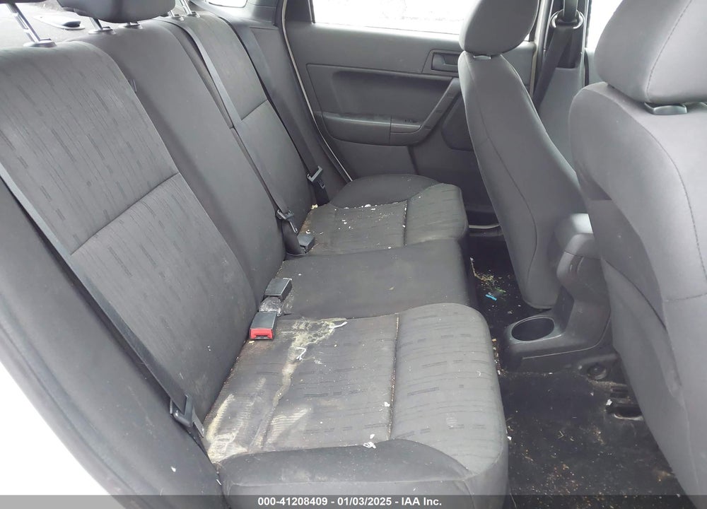 2011 FORD FOCUS SE VIN: 1FAHP3FN0BW133317