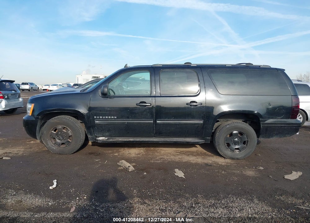 2014 CHEVROLET SUBURBAN K1500 LT VIN: 1GNSKJE70ER188902
