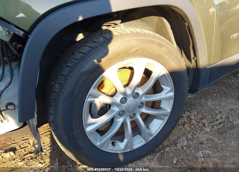 2020 JEEP CHEROKEE LATITUDE FWD VIN: 1C4PJLCB9LD556198
