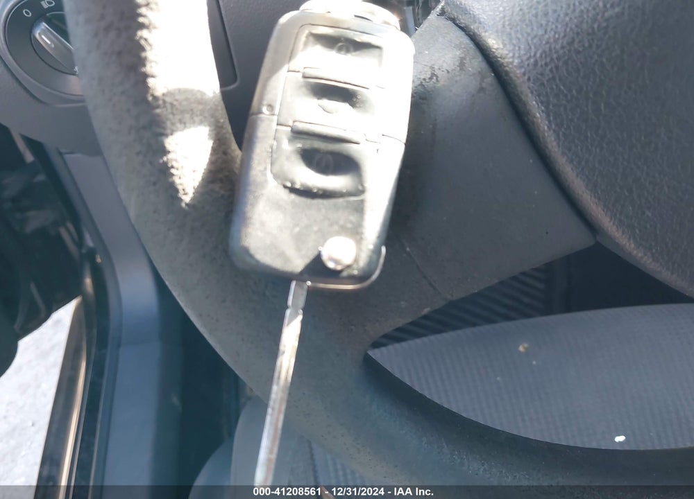 2007 VOLKSWAGEN JETTA VIN: 3VWGG71K27M124083