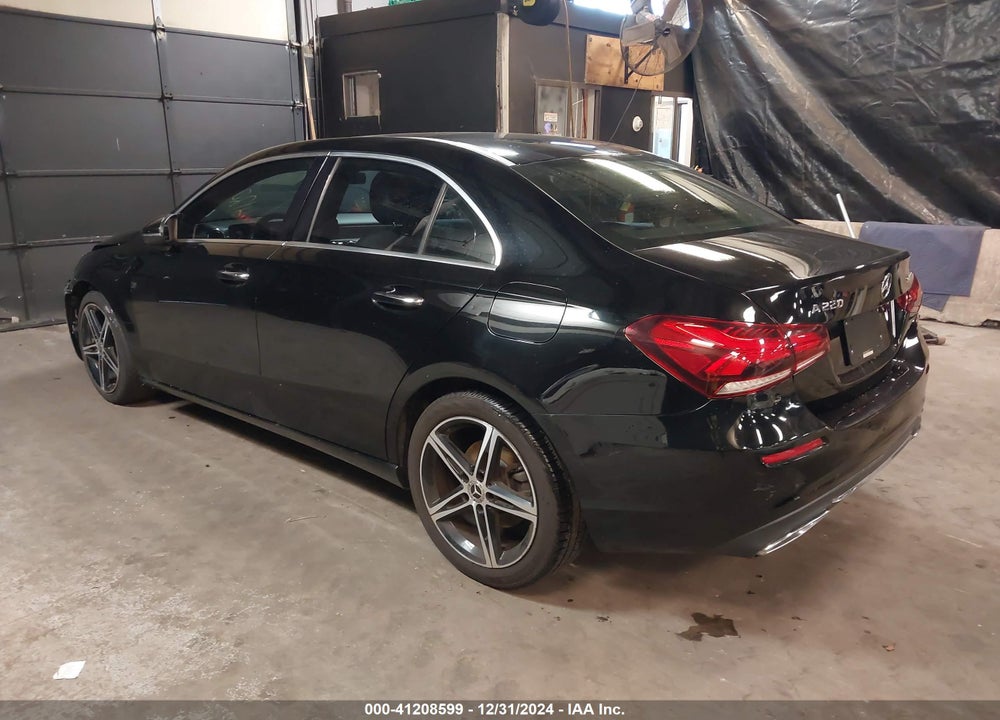 2019 MERCEDES-BENZ A 220 VIN: WDD3G4FB6KW021563