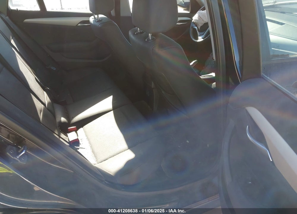 2015 BMW X1 SDRIVE28I VIN: WBAVM1C58FV498559