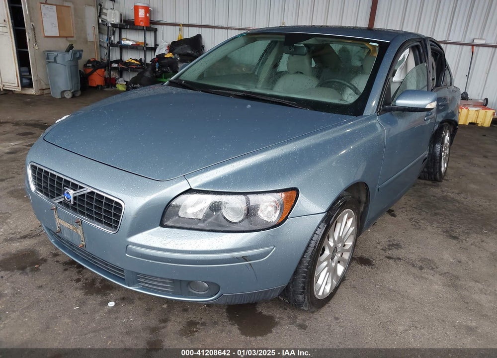 2005 VOLVO S40 T5 VIN: YV1MS682552059457