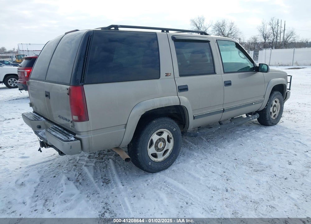 2000 CHEVROLET TAHOE K1500 VIN: 1GNEK13R2YR116525