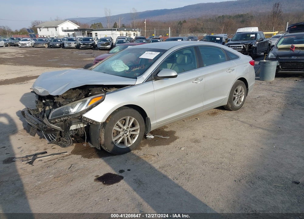 2015 HYUNDAI SONATA VIN: 5NPE24AF1FH206840