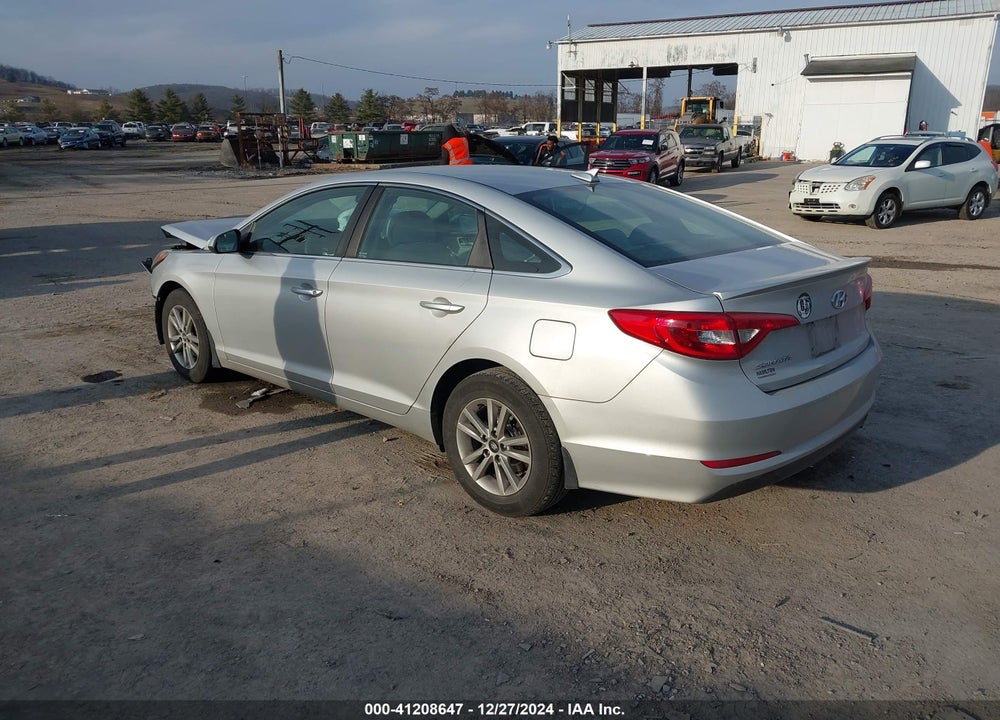 2015 HYUNDAI SONATA VIN: 5NPE24AF1FH206840