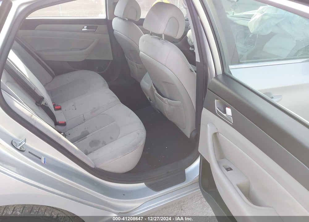 2015 HYUNDAI SONATA VIN: 5NPE24AF1FH206840