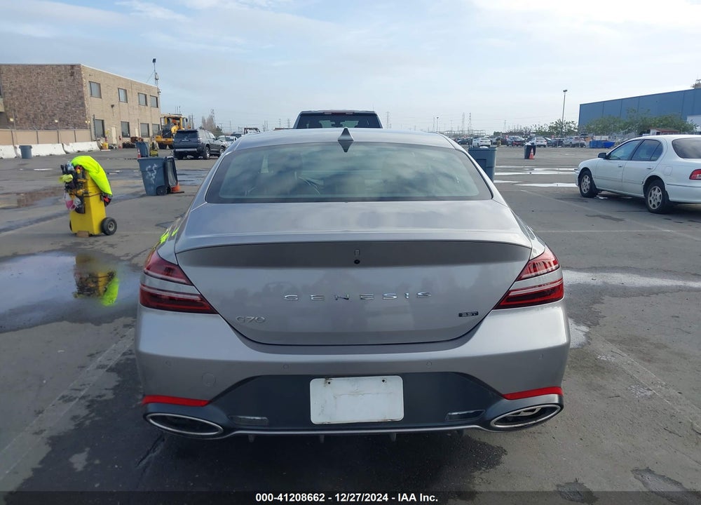 2022 GENESIS G70 VIN: KMTG54TE7NU101388