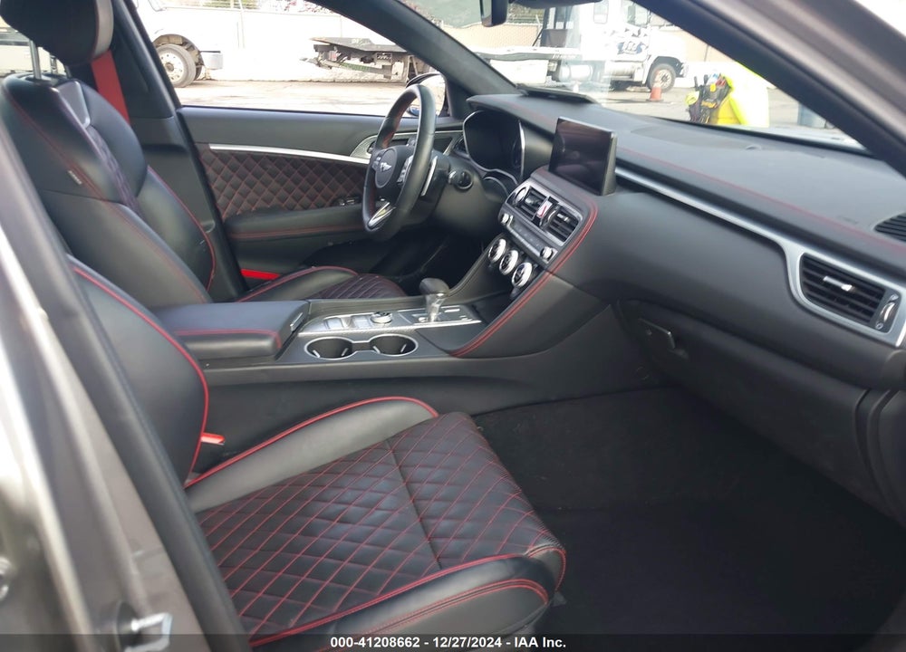 2022 GENESIS G70 VIN: KMTG54TE7NU101388