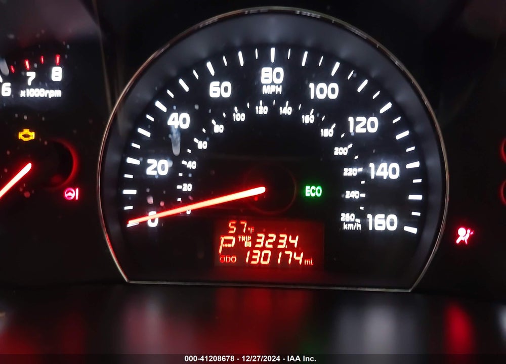 2014 KIA SORENTO LX VIN: 5XYKT3A67EG536370