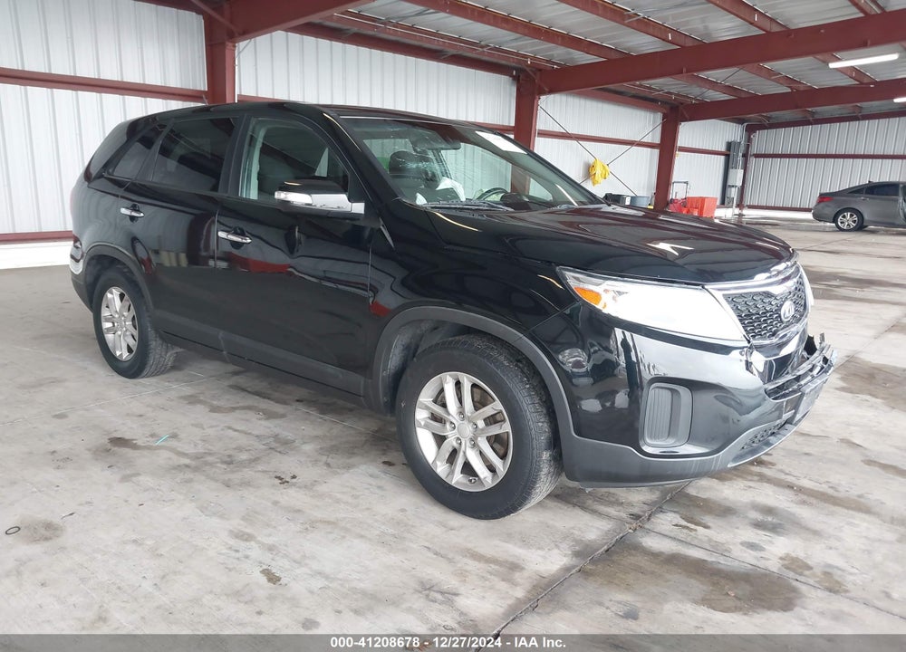 2014 KIA SORENTO LX VIN: 5XYKT3A67EG536370