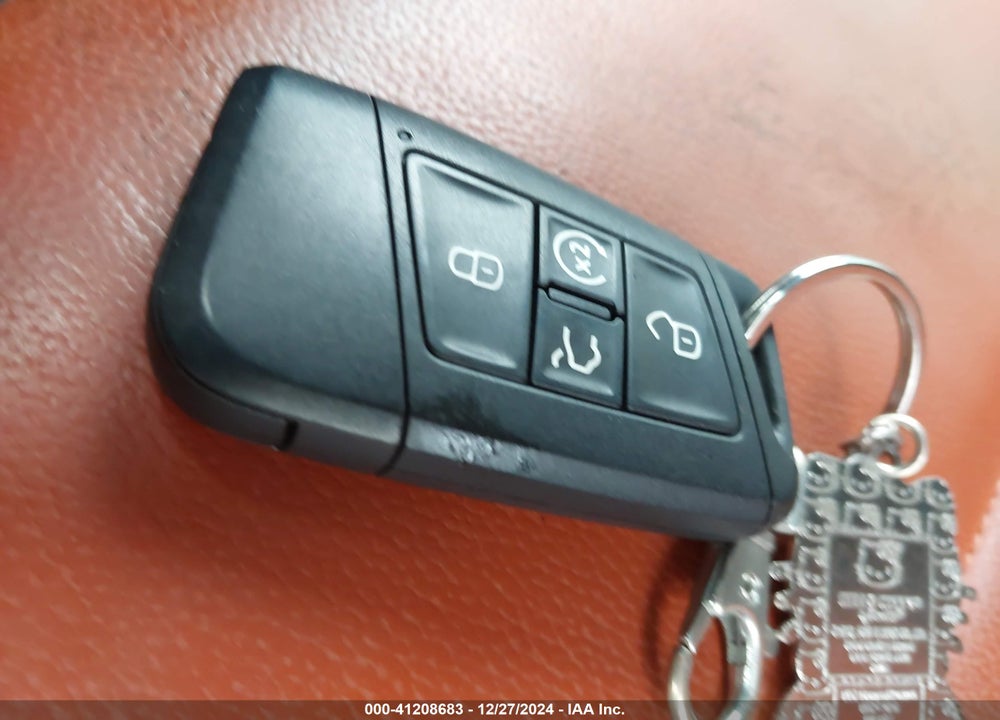 2018 VOLKSWAGEN TIGUAN SEL PREMIUM VIN: 3VV4B7AX1JM187961