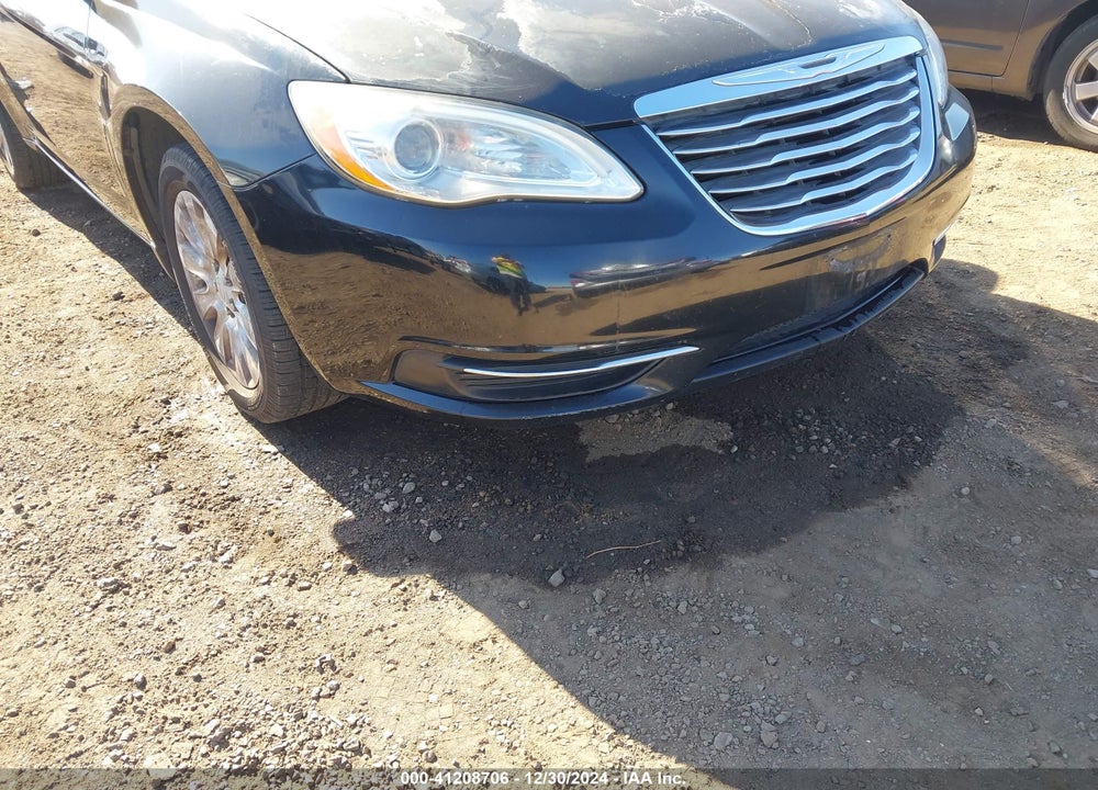2011 CHRYSLER 200 LX VIN: 1C3BC4FB0BN611155