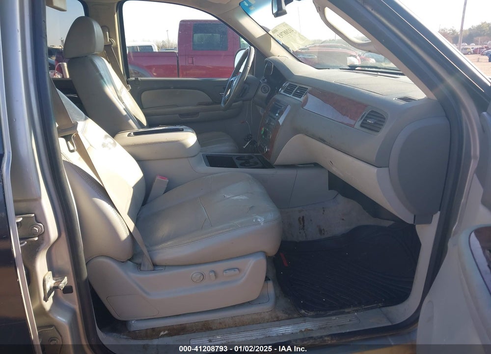2007 CHEVROLET SUBURBAN 1500 LT VIN: 1GNFK163X7J285510