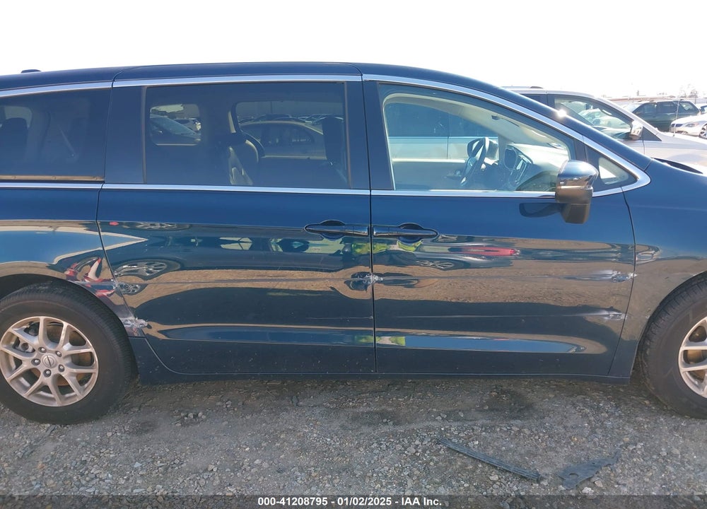 2023 CHRYSLER PACIFICA TOURING L VIN: 2C4RC1BG5PR621572