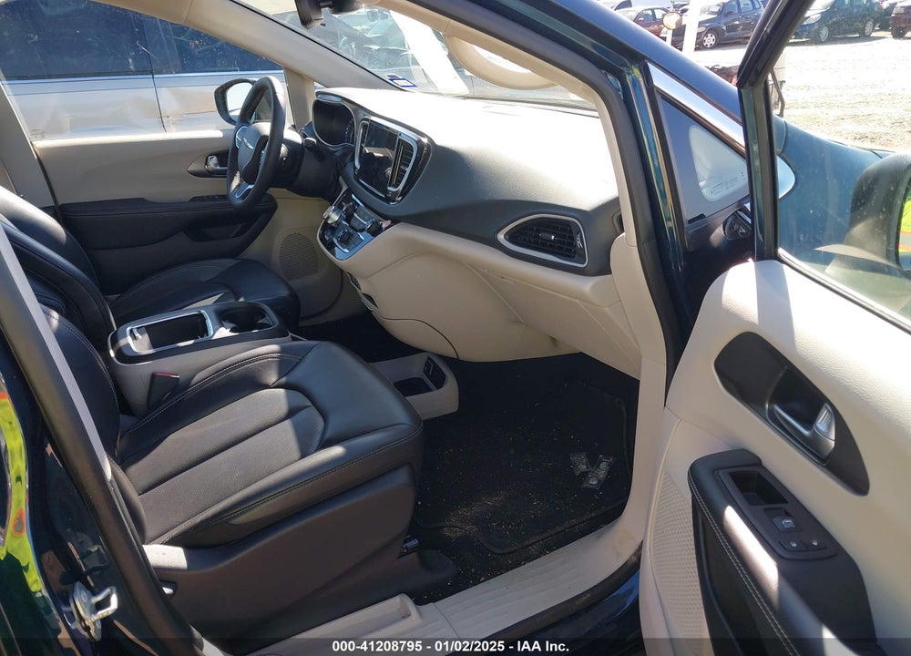 2023 CHRYSLER PACIFICA TOURING L VIN: 2C4RC1BG5PR621572
