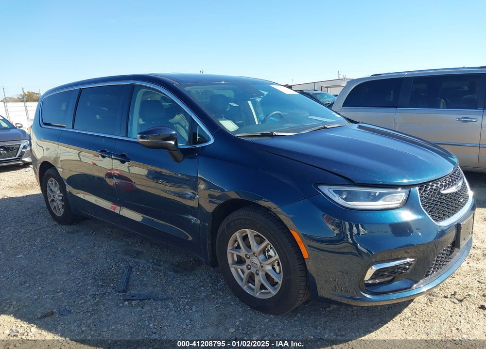 2023 CHRYSLER PACIFICA TOURING L VIN: 2C4RC1BG5PR621572