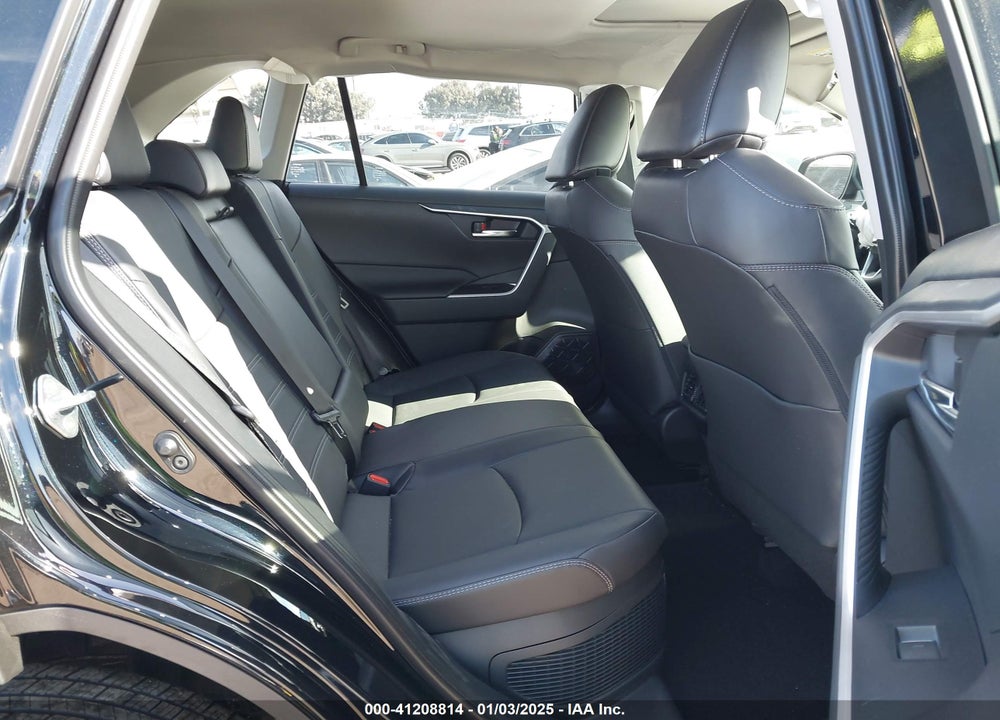 2024 TOYOTA RAV4 HYBRID XLE PREMIUM VIN: JTMB6RFV2RD149823