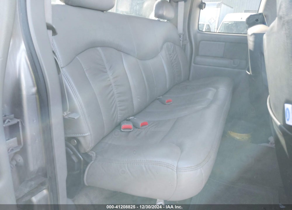 2000 CHEVROLET SILVERADO 1500 LS VIN: 2GCEK19T2Y1405036