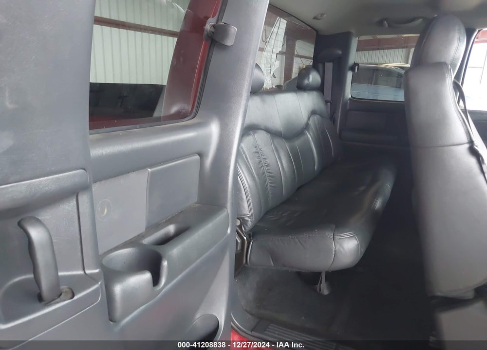 2000 CHEVROLET SILVERADO C1500 VIN: 1GCEC19T8YZ116151