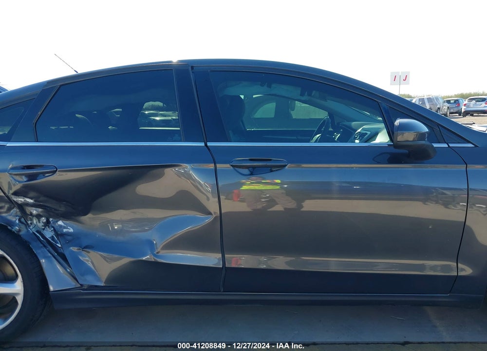 2016 FORD FUSION S VIN: 3FA6P0G70GR245860