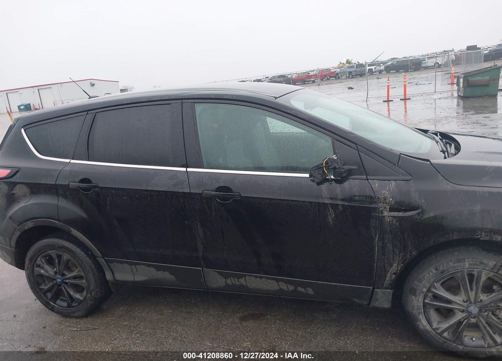 2017 FORD ESCAPE SE VIN: 1FMCU9GD7HUB78874