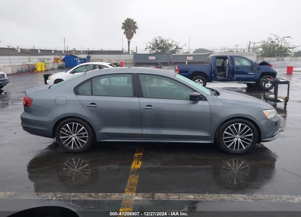 2016 VOLKSWAGEN JETTA SPORT VIN: 3VWD17AJ5GM237764