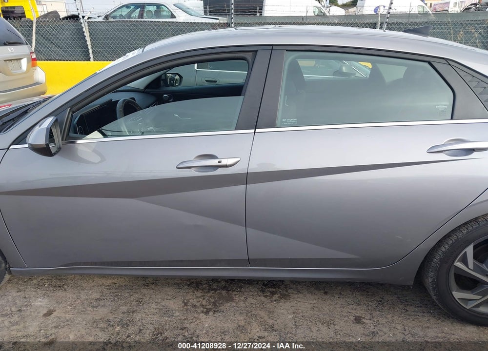 2024 HYUNDAI ELANTRA VIN: KMHLS4DG8RU673139