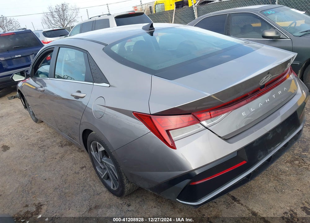 2024 HYUNDAI ELANTRA VIN: KMHLS4DG8RU673139