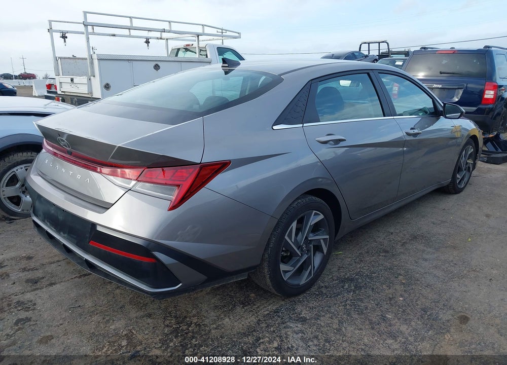 2024 HYUNDAI ELANTRA VIN: KMHLS4DG8RU673139
