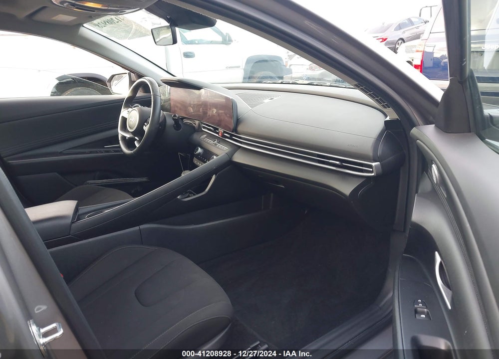 2024 HYUNDAI ELANTRA VIN: KMHLS4DG8RU673139